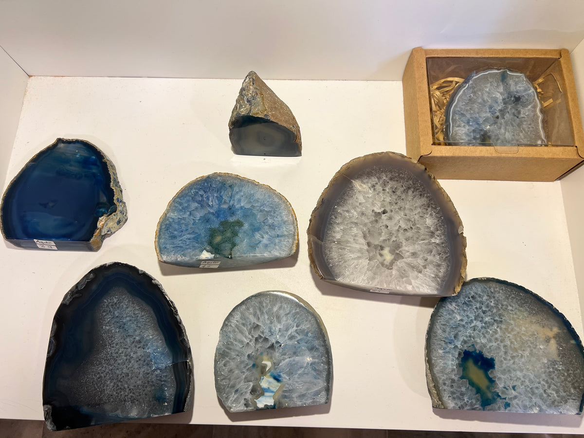 Agate Freeform with Cut Base – 803 g