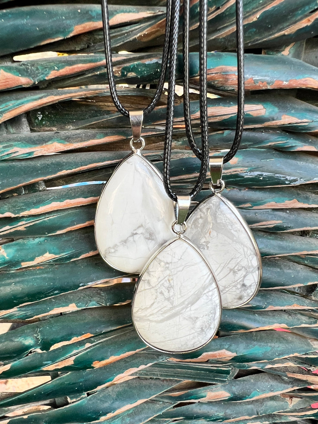 Howlite Silver-Plated Teardrop Necklace – Calm, Patience & Peace
