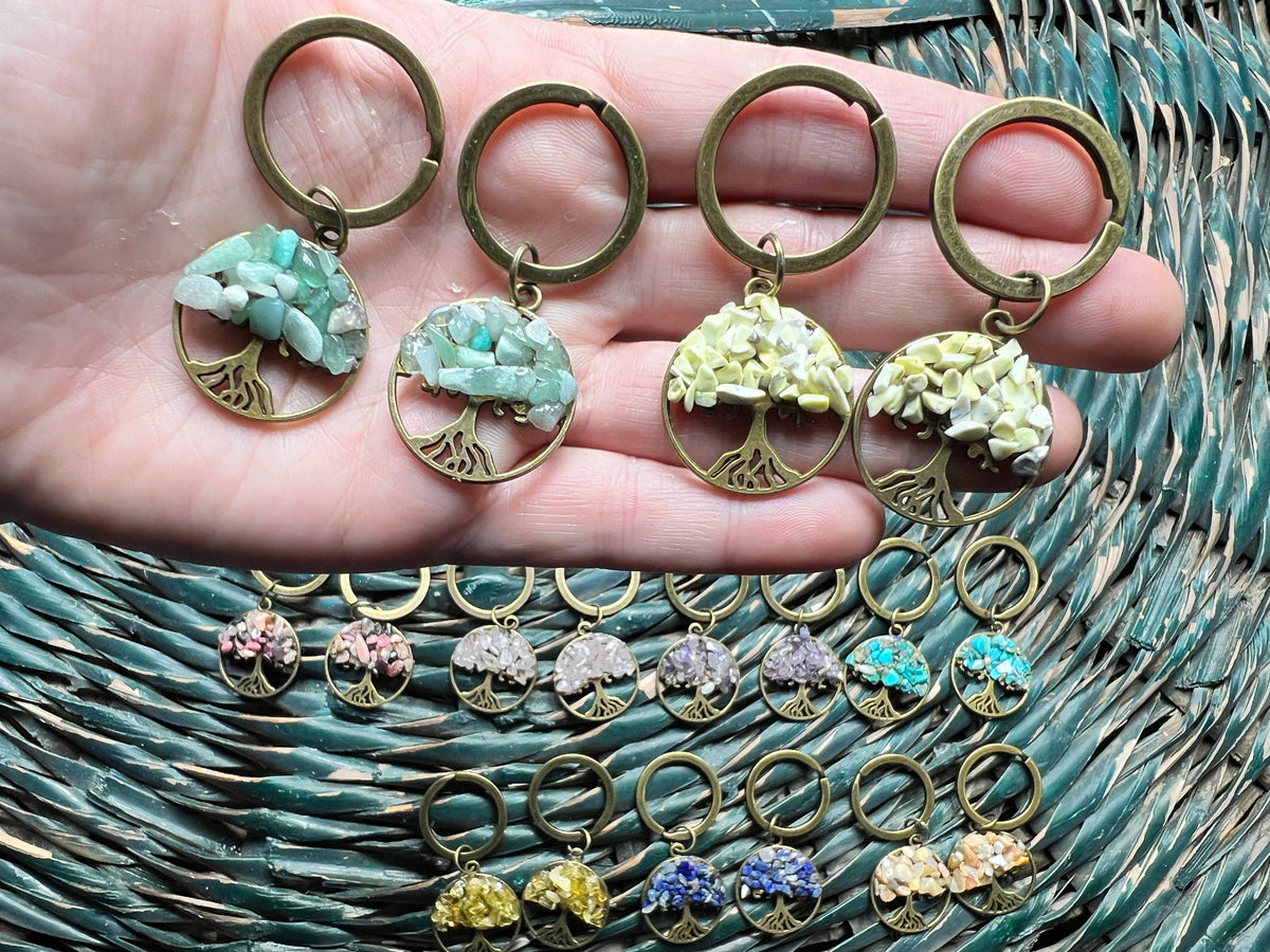 Natural Crystal Tree of Life Keychain – Protection, Luck & Positive Energy