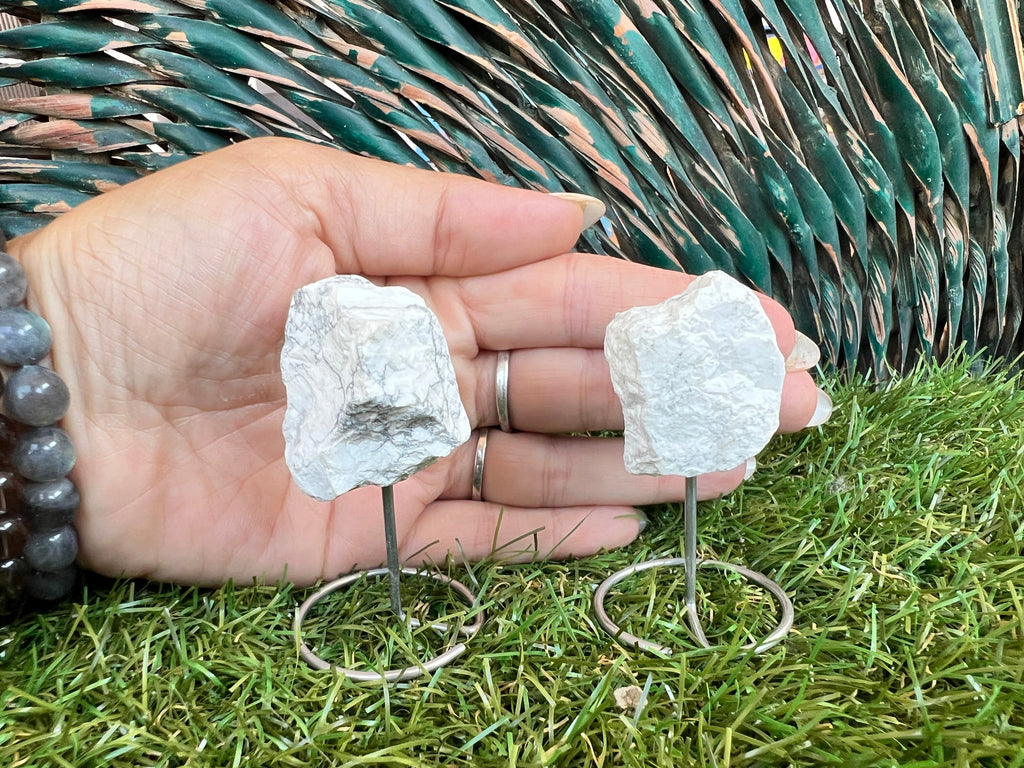 Natural Raw Howlite on Metal Stand | Crystal Display | Approx. 8 cm | Calm, Patience & Peace