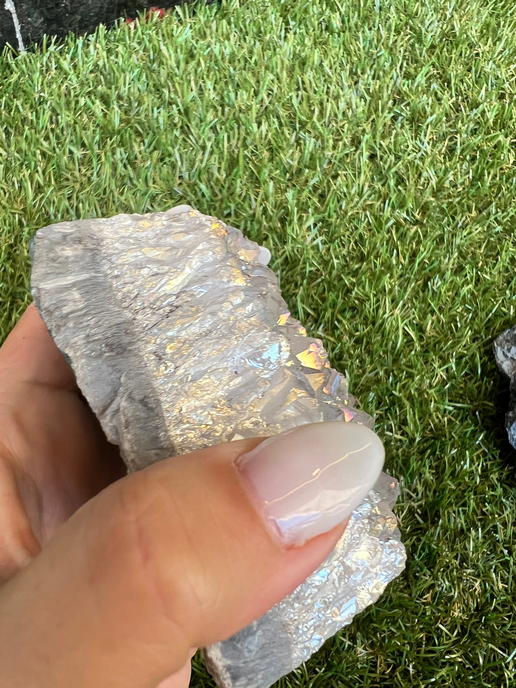 Natural Angel Aura Amethyst Cluster – 488 g