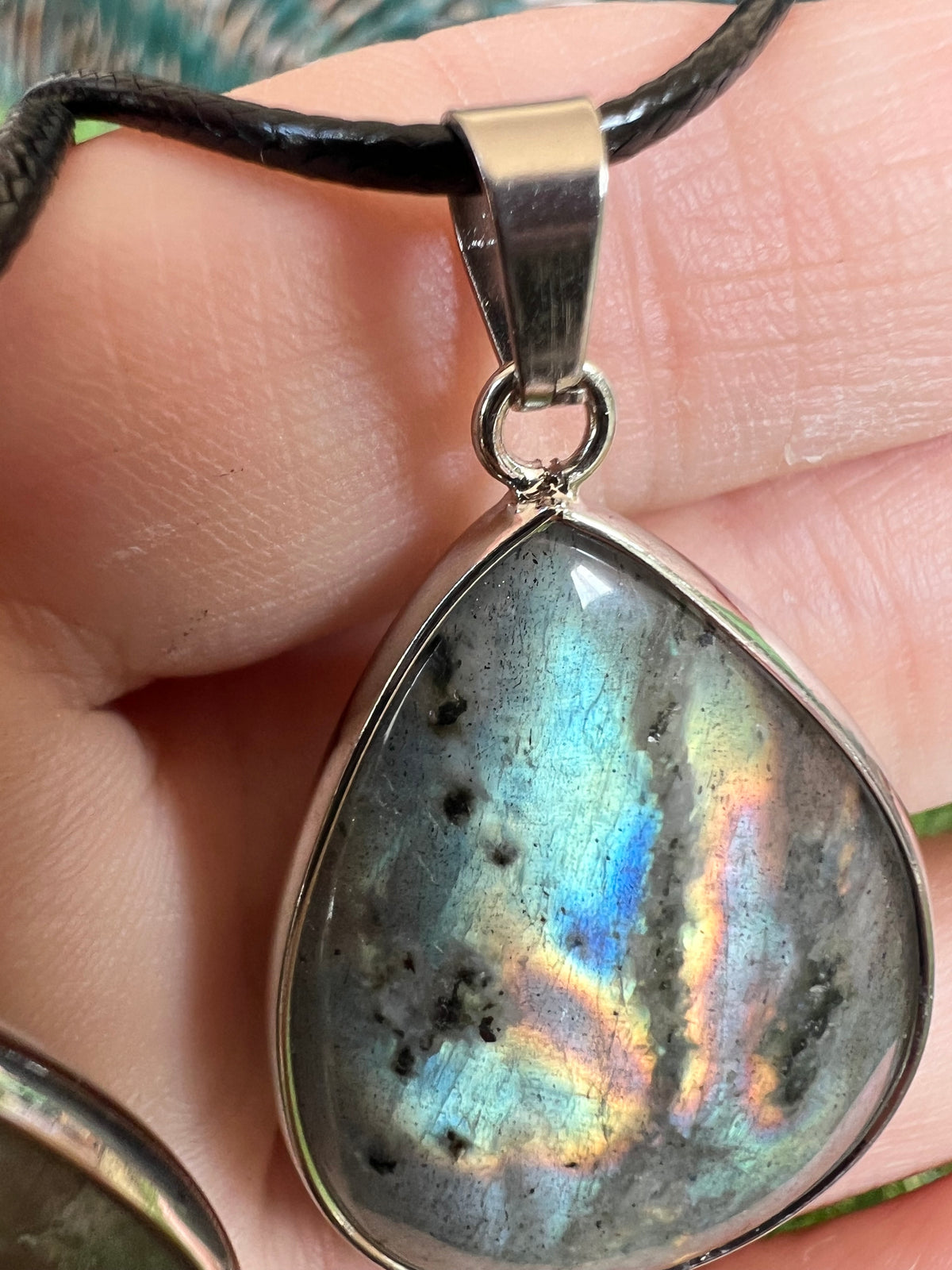 Labradorite Silver-Plated Teardrop Necklace – Protection, Intuition & Transformation