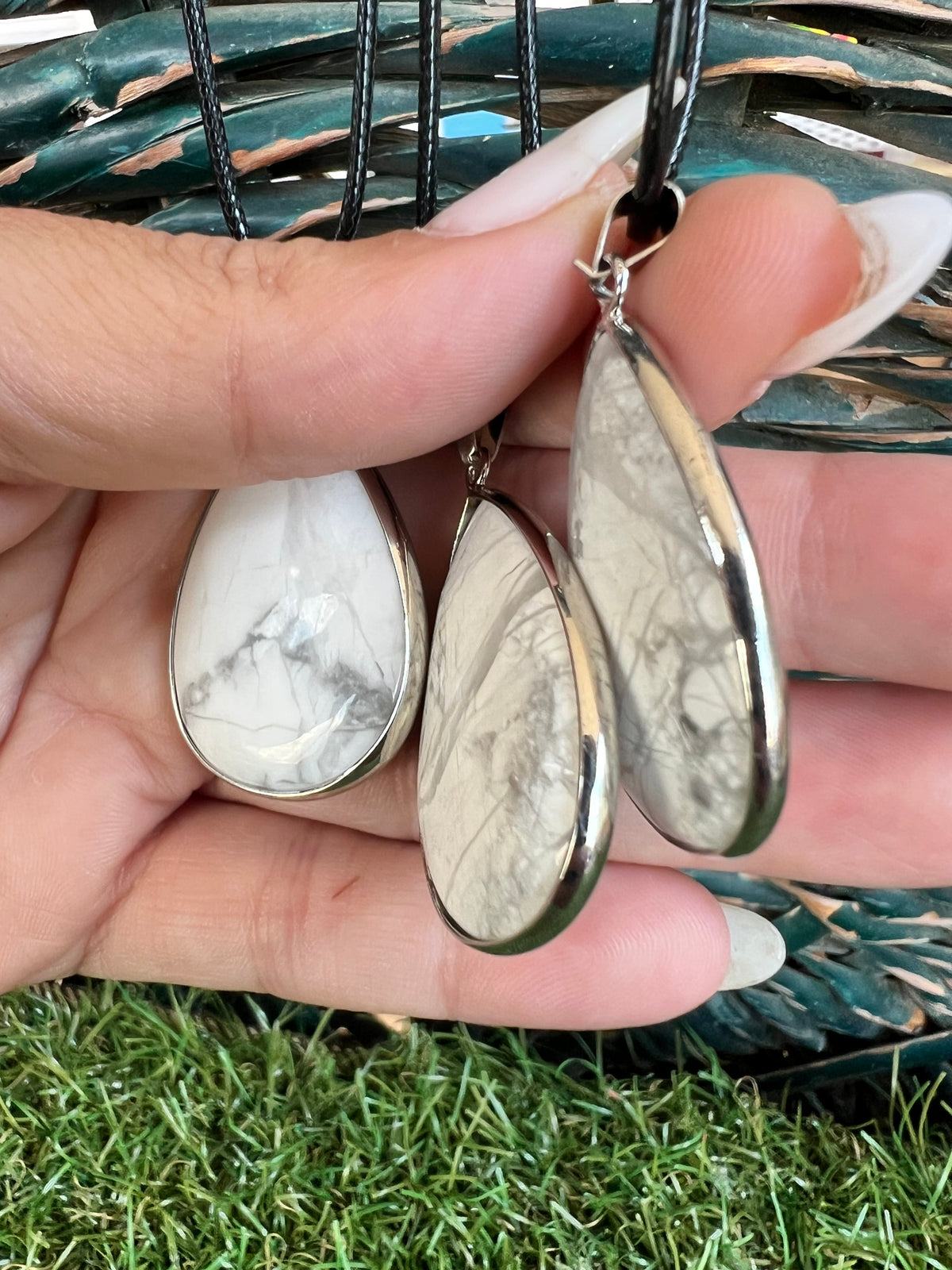 Howlite Silver-Plated Teardrop Necklace – Calm, Patience & Peace