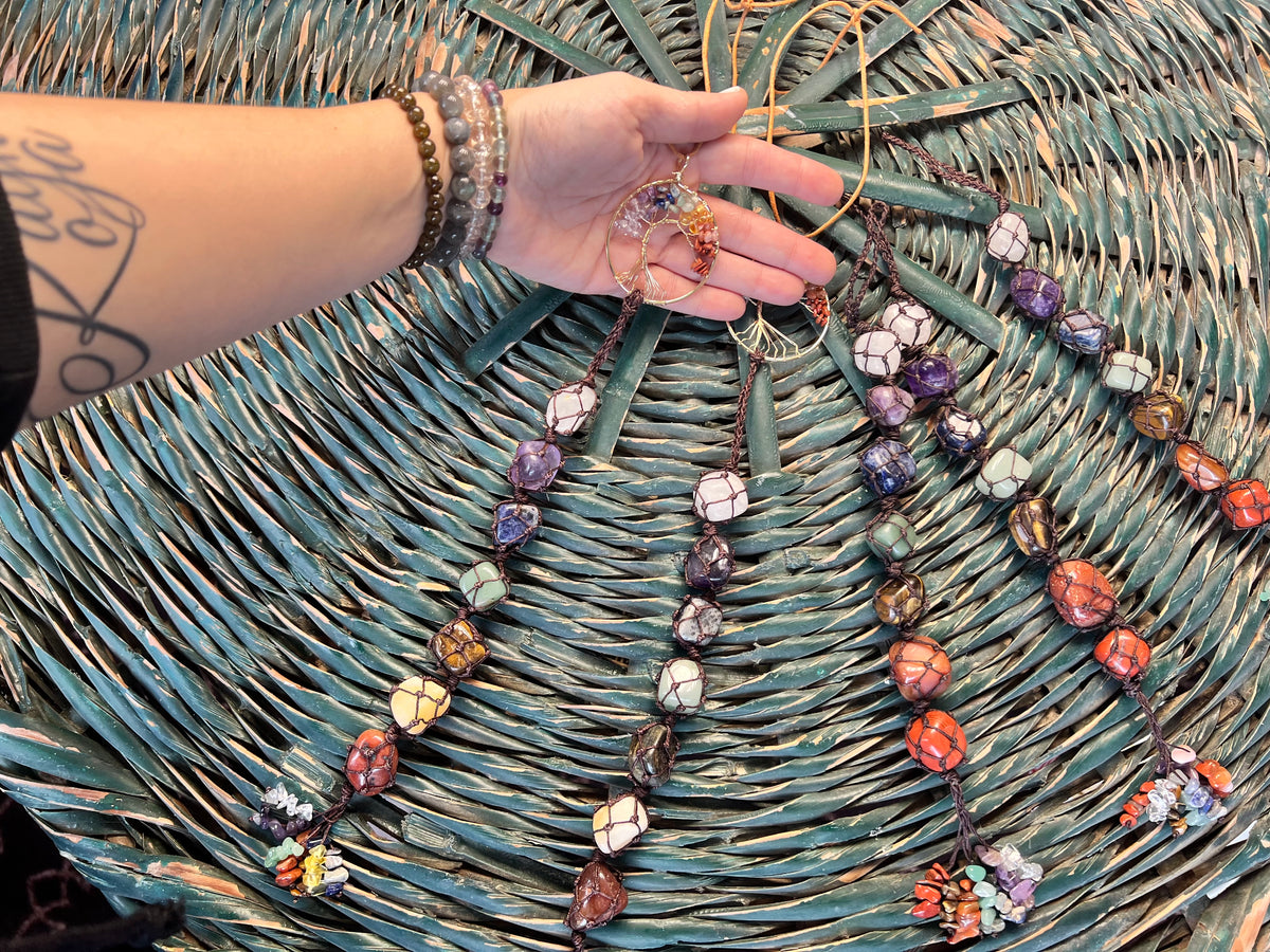 Natural Seven Chakra Hanging Charm – Tree of Life & Macramé Decor