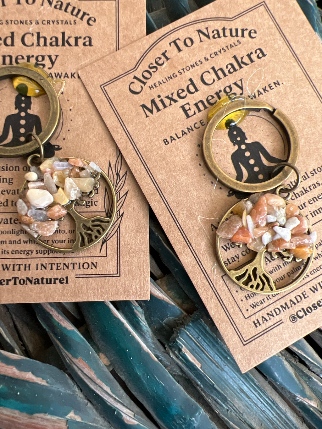 Natural Crystal Tree of Life Keychain – Protection, Luck & Positive Energy