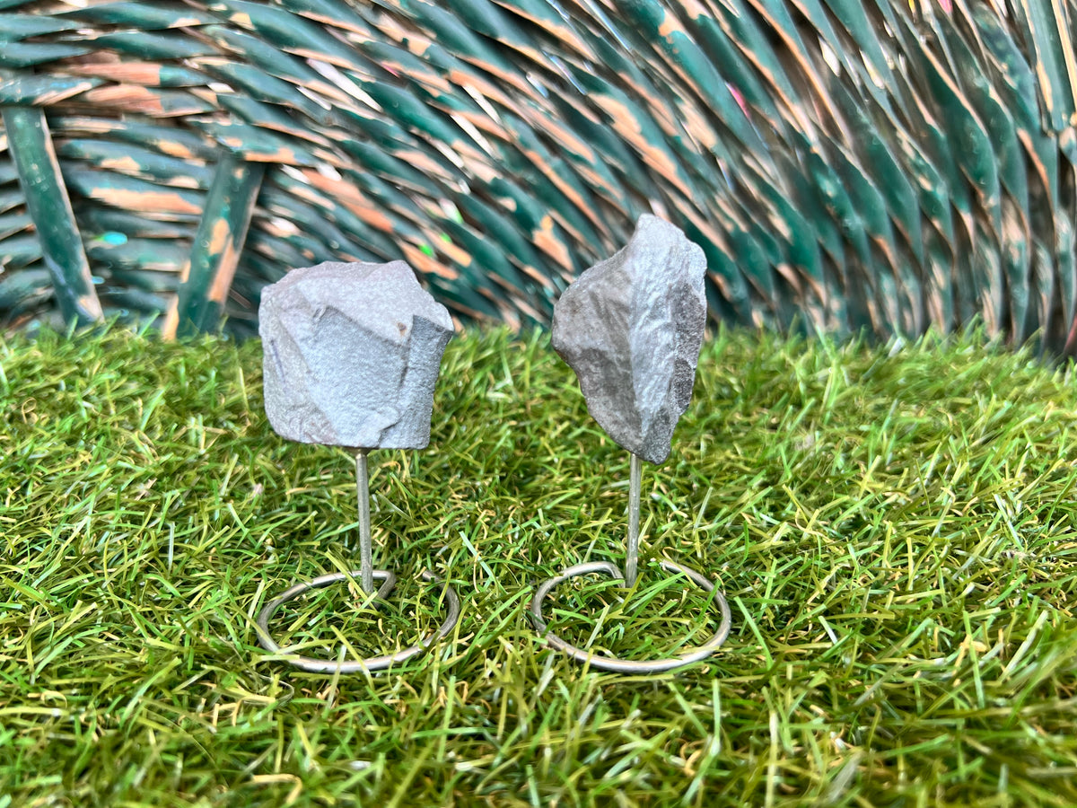 Natural Raw Hematite on Metal Stand | Crystal Display | Approx. 8 cm | Grounding, Protection & Strength