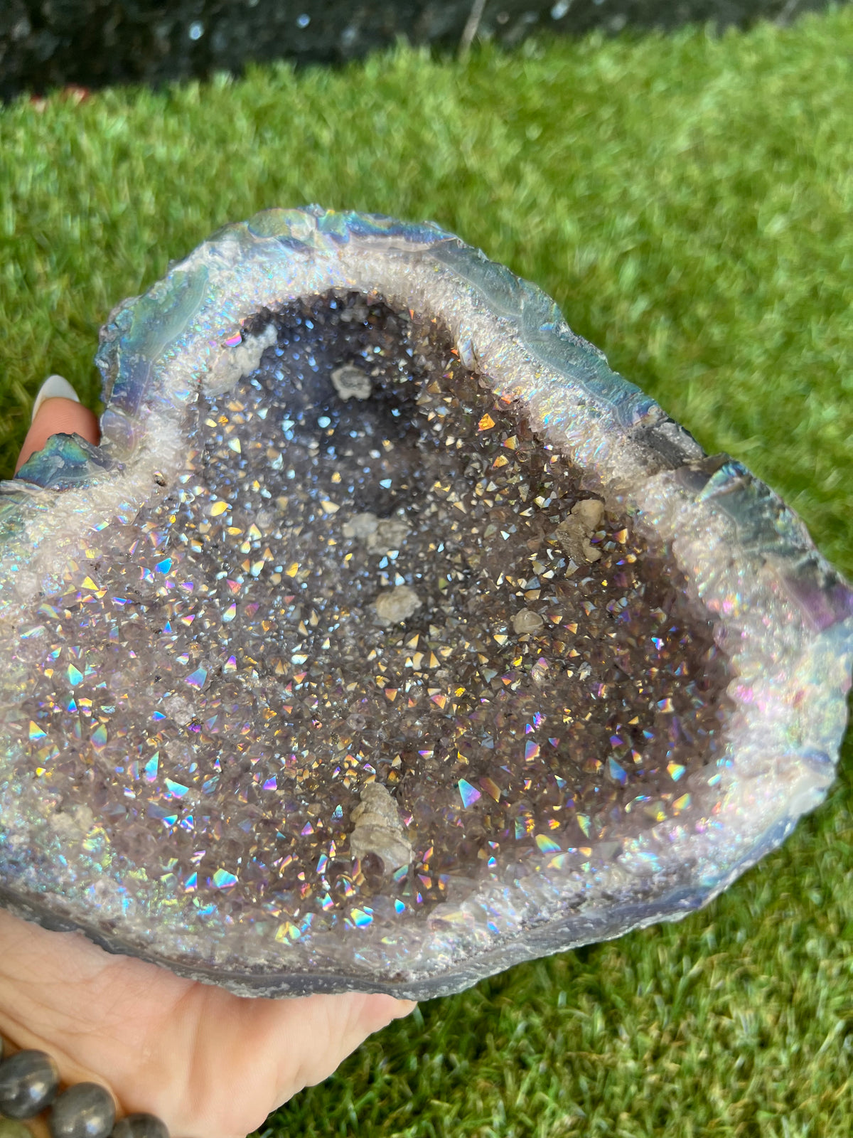 Natural Angel Aura Amethyst Geode – 968 g