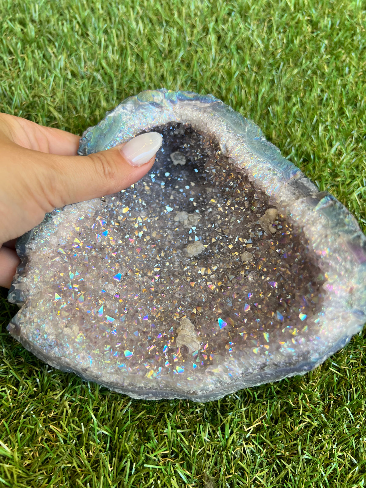 Natural Angel Aura Amethyst Geode – 968 g