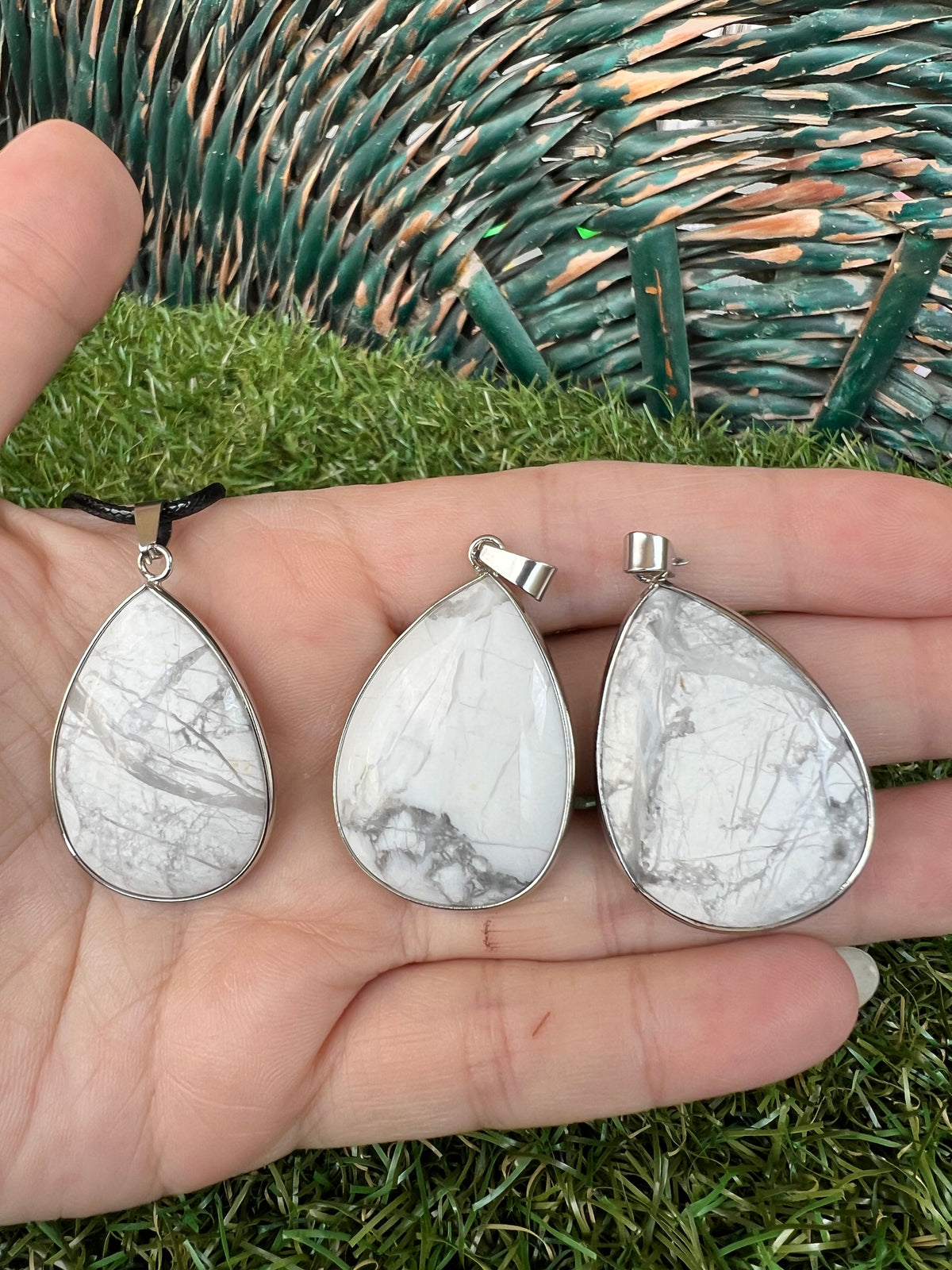 Howlite Silver-Plated Teardrop Necklace – Calm, Patience & Peace