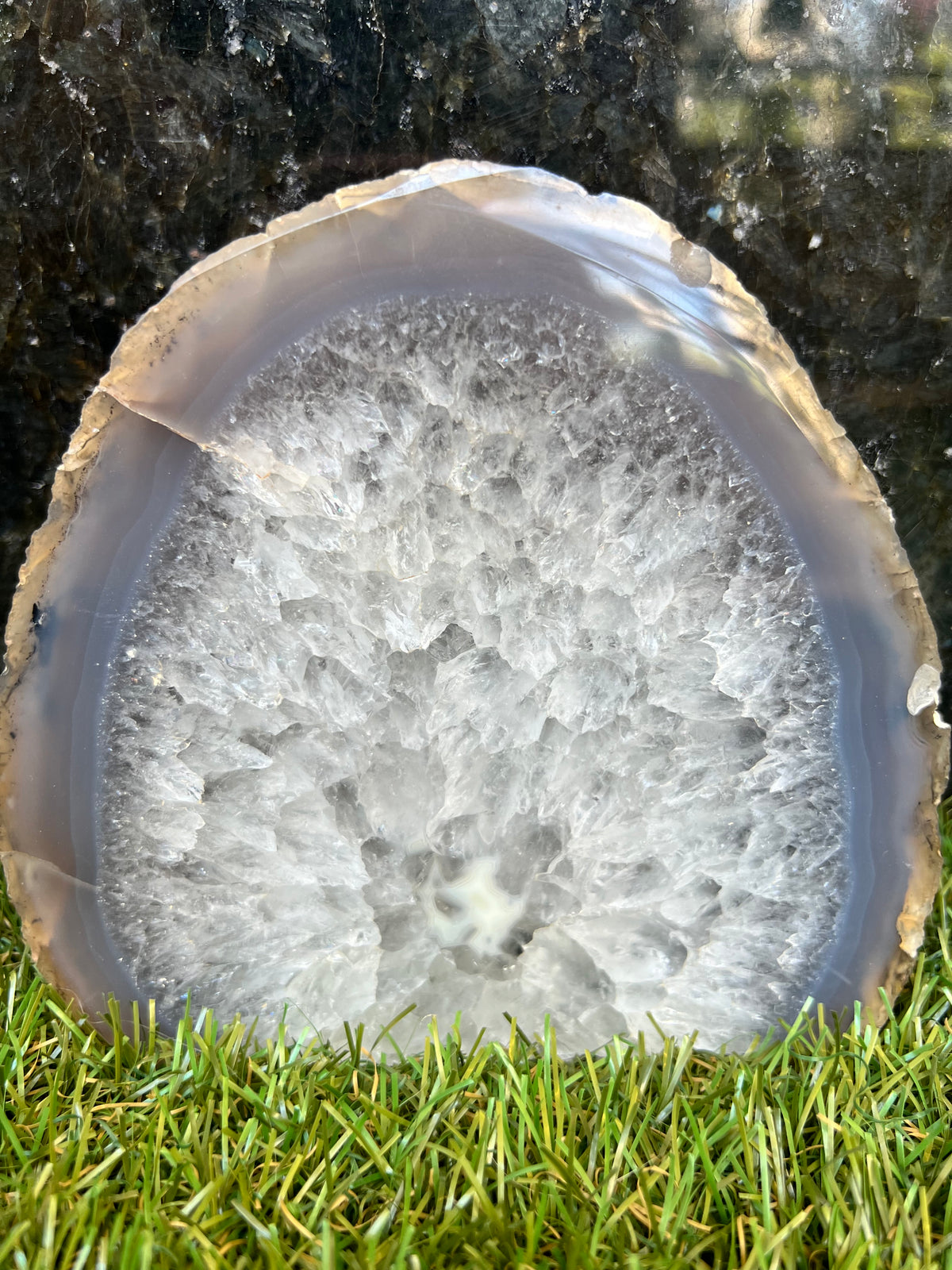 Natural Agate Freeform with Cut Base – 988 g