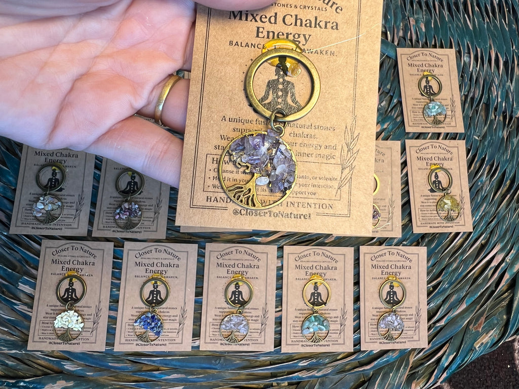 Natural Crystal Tree of Life Keychain – Protection, Luck & Positive Energy