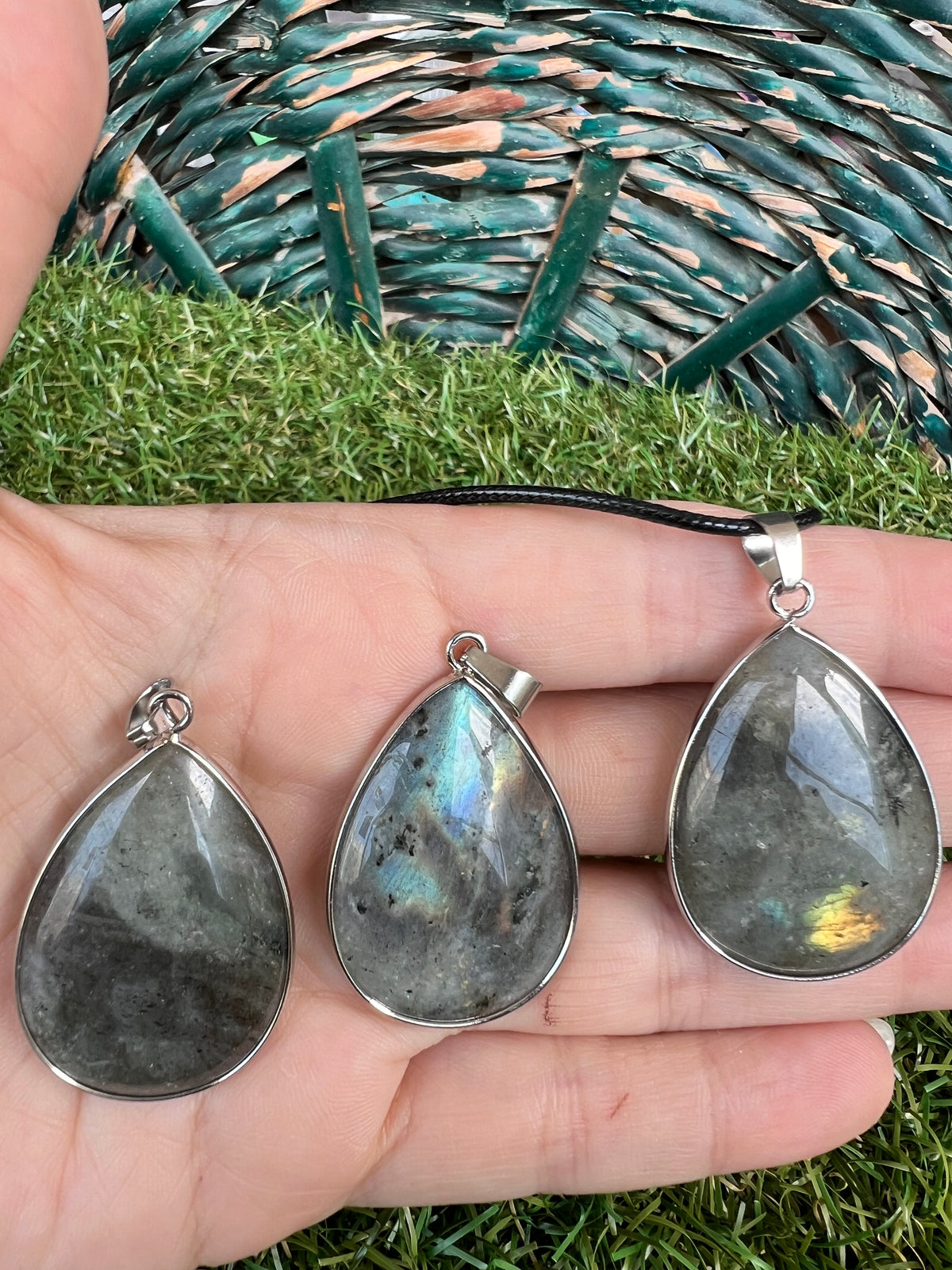 Labradorite Silver-Plated Teardrop Necklace – Protection, Intuition & Transformation