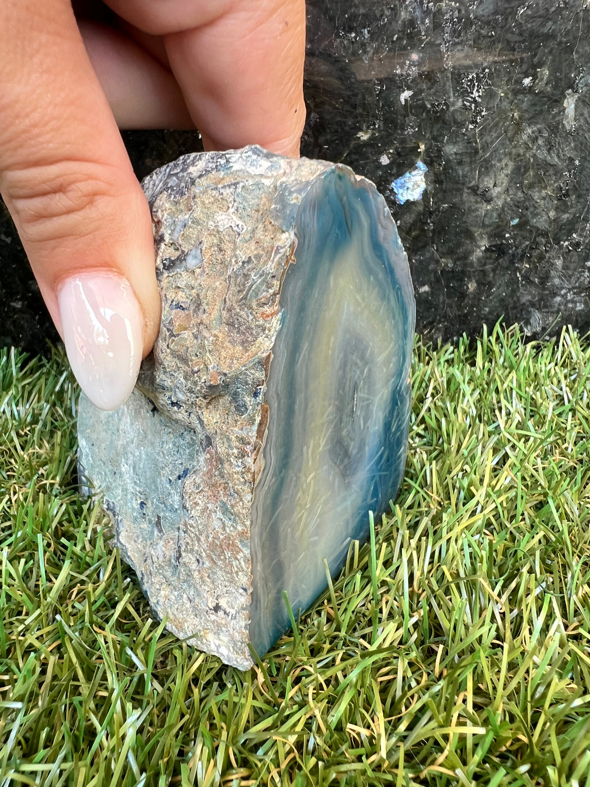 Agate Freeform with Cut Base – 439 g