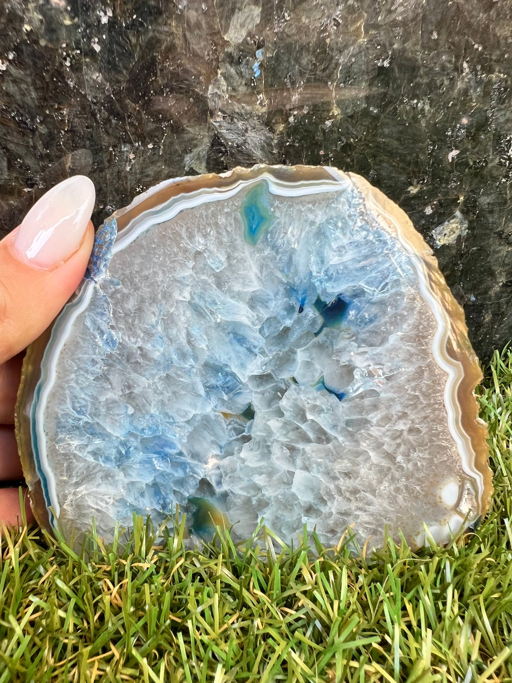 Agate Freeform with Cut Base – 385 g