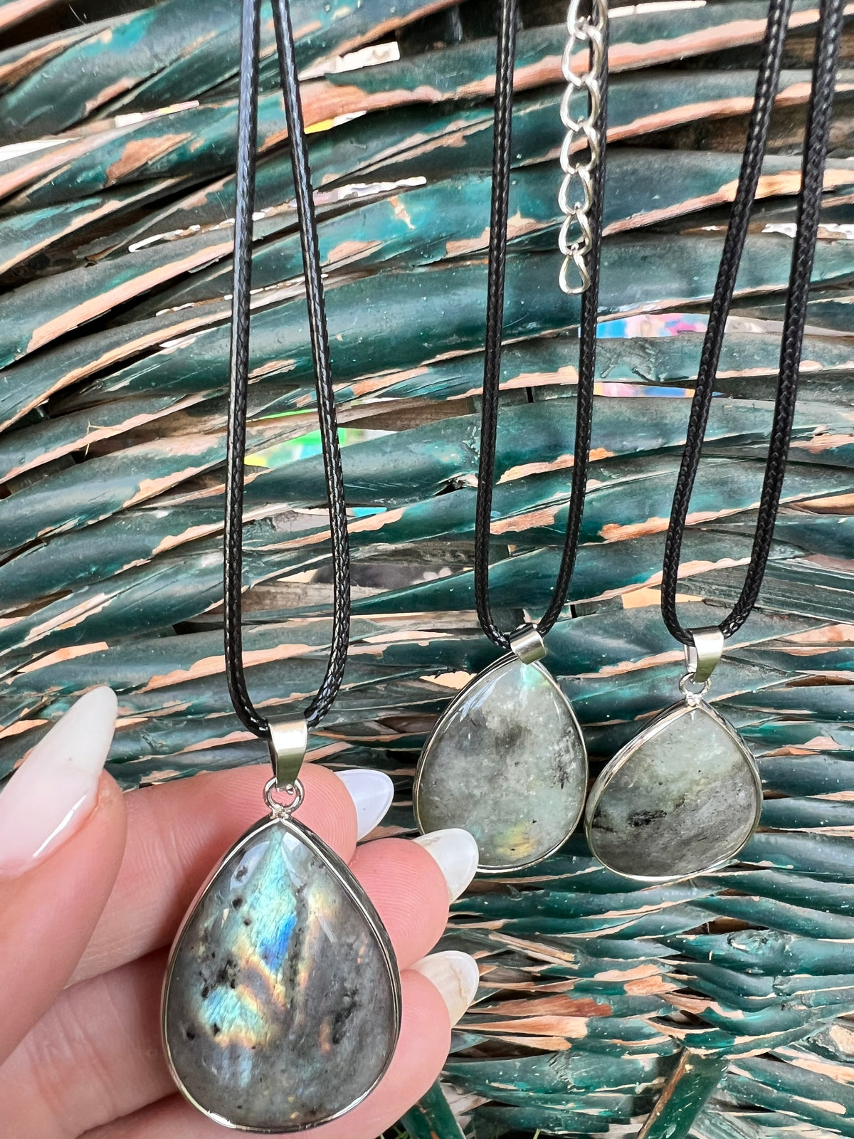 Labradorite Silver-Plated Teardrop Necklace – Protection, Intuition & Transformation