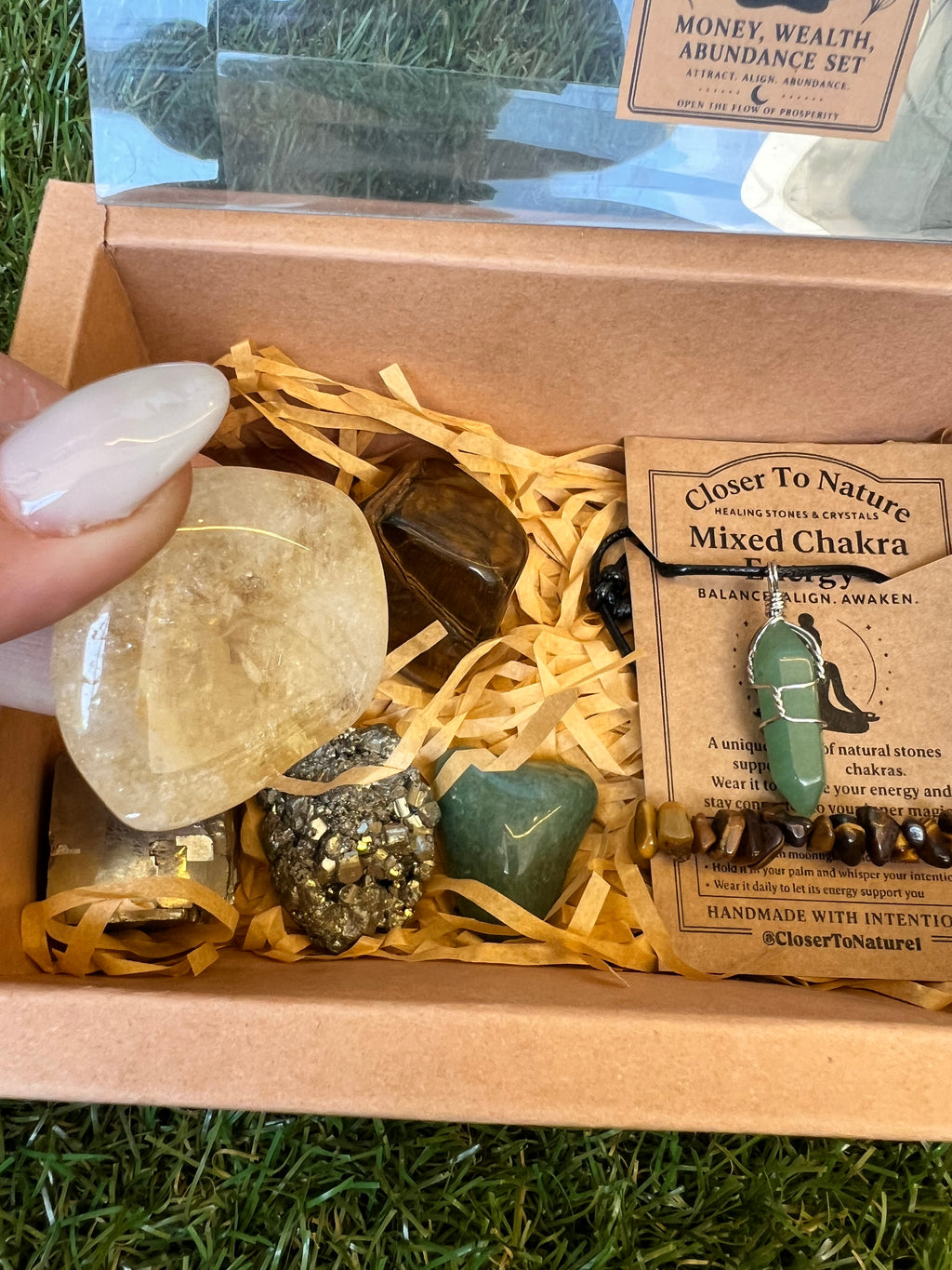Money, Wealth & Abundance Intention Crystal Gift Set | Natural Crystal Healing Box with Bracelet & Necklace