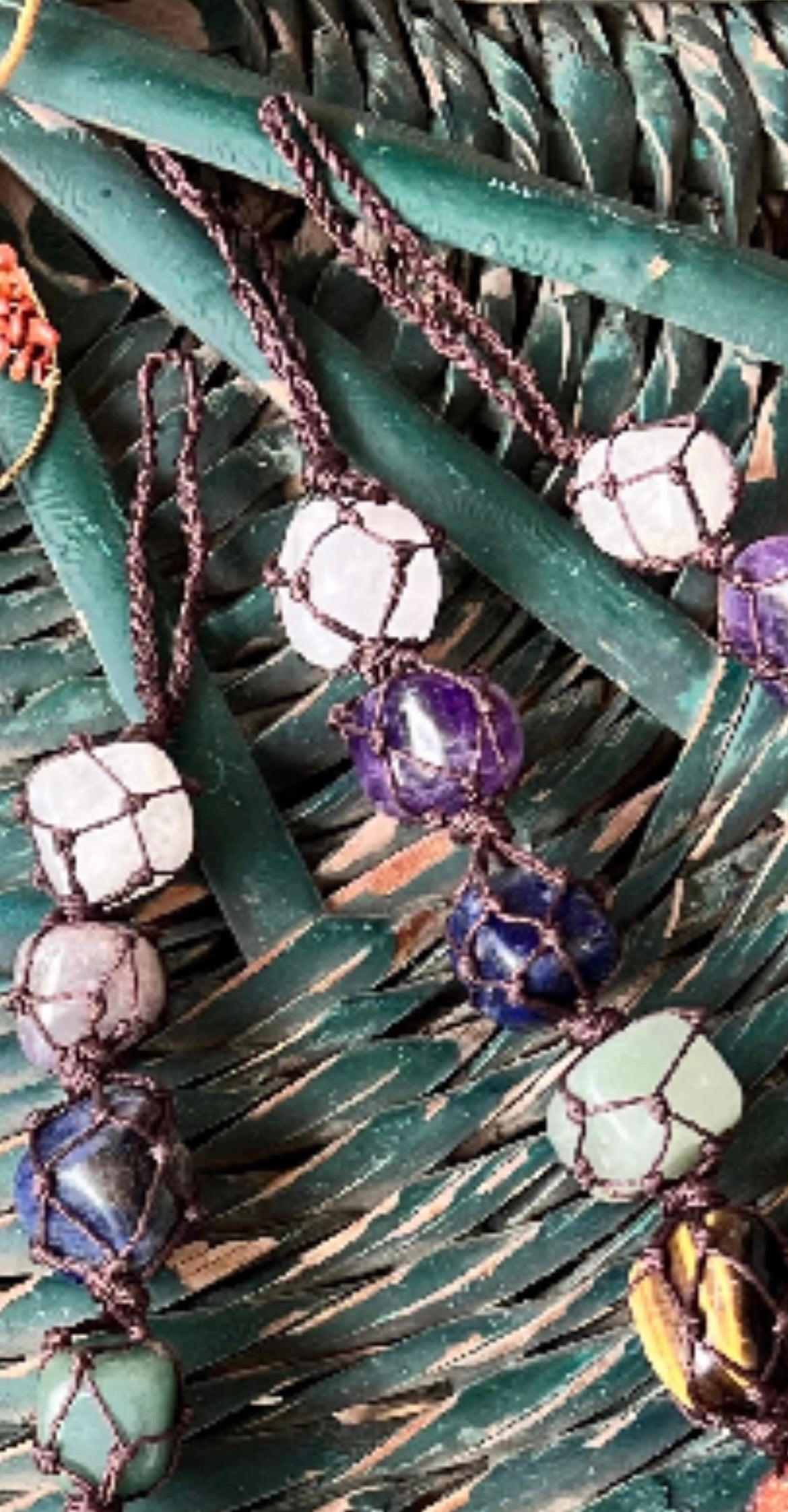 Natural Seven Chakra Hanging Charm – Tree of Life & Macramé Decor