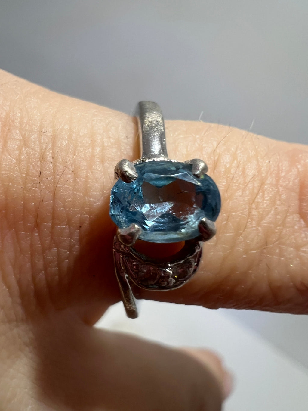 Genuine Natural Blue Topaz Crescent Moon Ring in 925 Sterling Silver