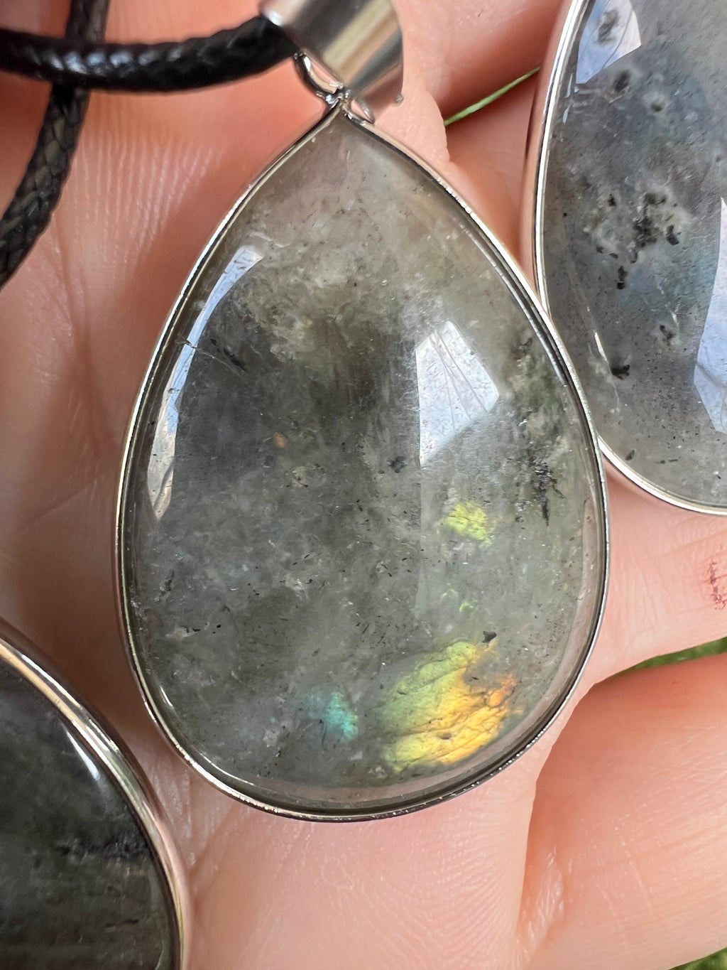Labradorite Silver-Plated Teardrop Necklace – Protection, Intuition & Transformation