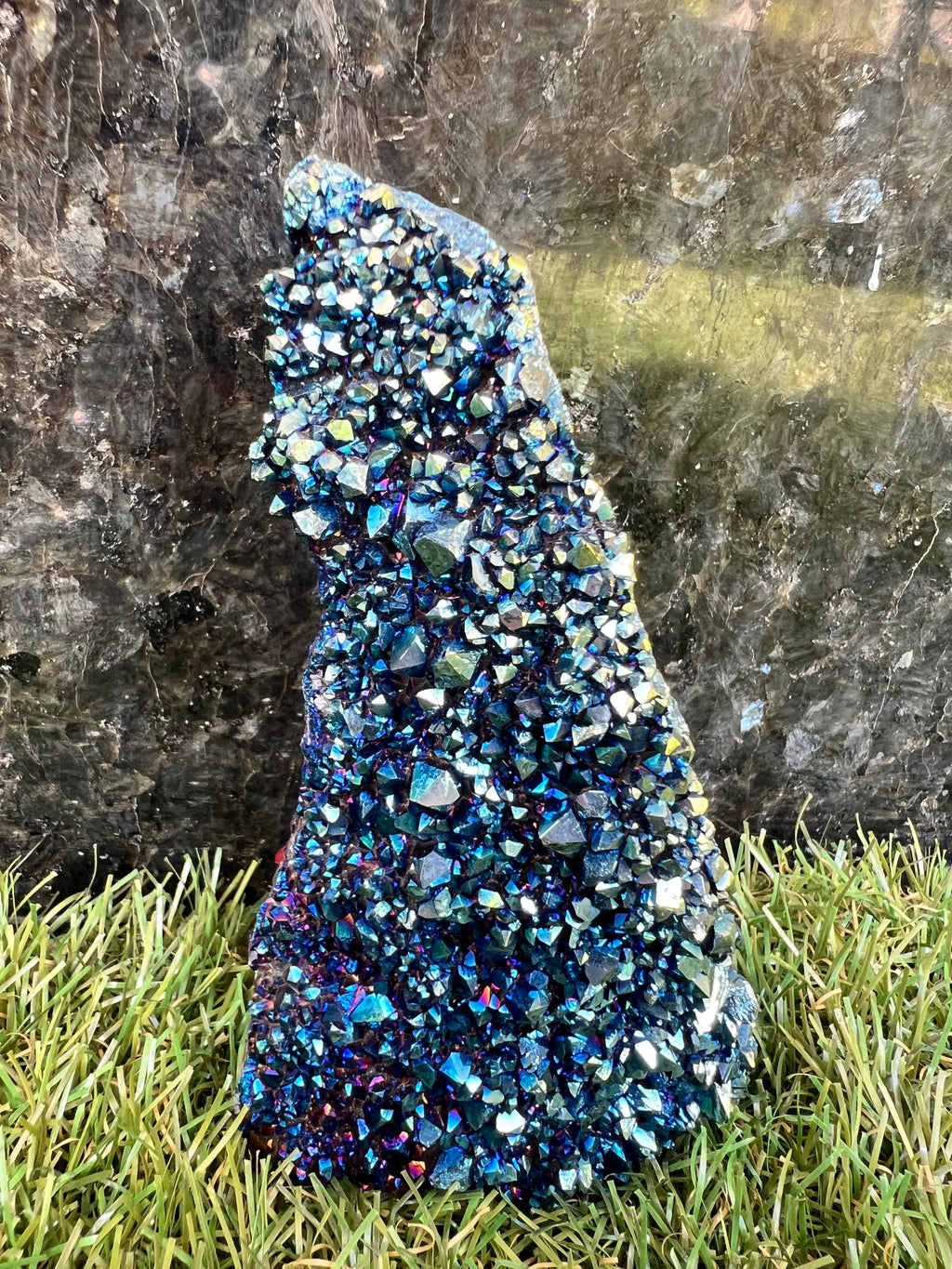 Blue Titanium Aura Quartz Cluster – 514 g