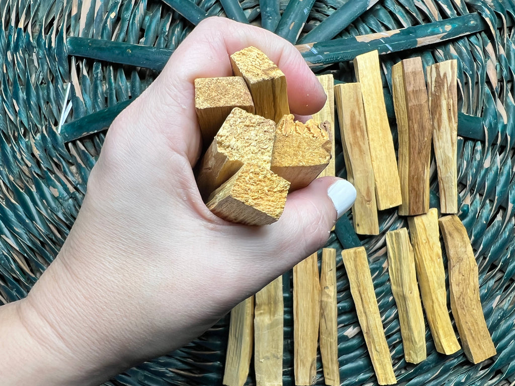 Natural Palo Santo Sticks – Cleansing & Relaxation