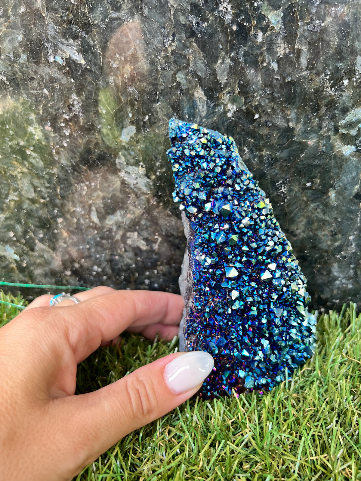 Blue Titanium Aura Quartz Cluster – 514 g