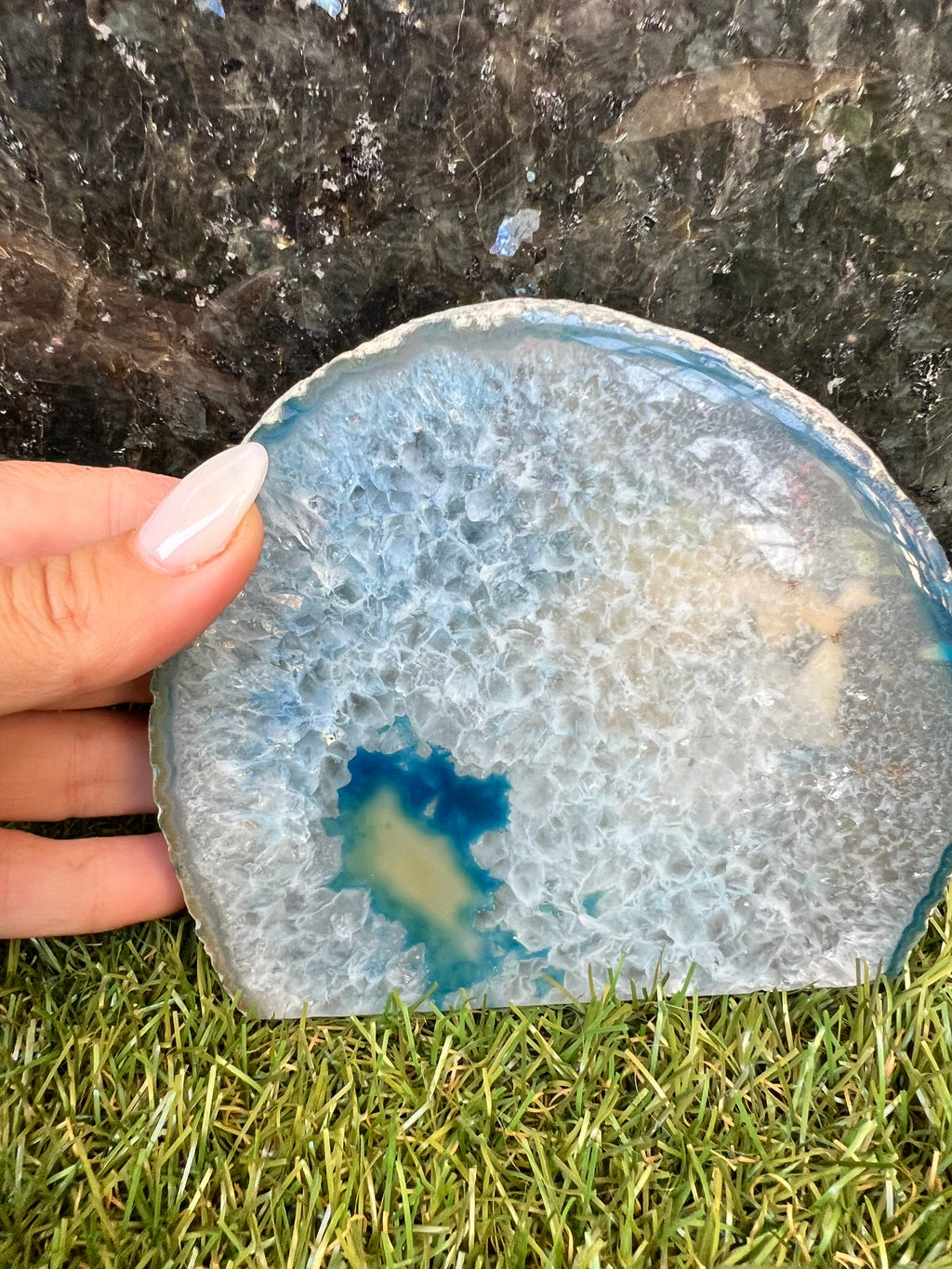 Agate Freeform with Cut Base – 803 g