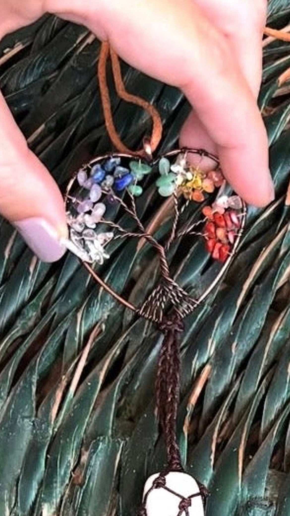 Natural Seven Chakra Hanging Charm – Tree of Life & Macramé Decor